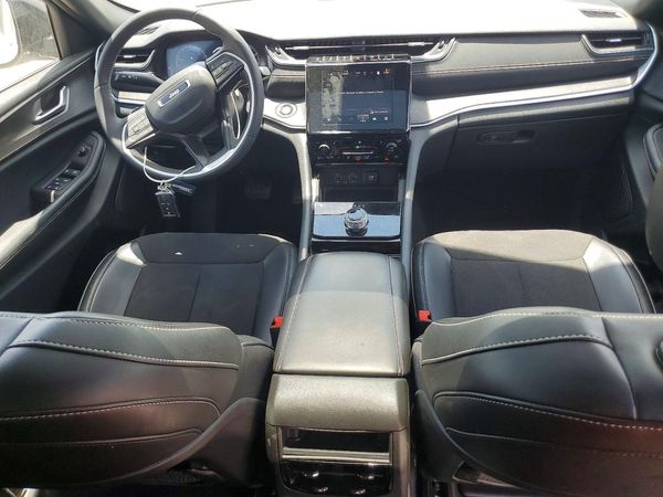 2023 JEEP GRAND CHEROKEE LAREDO 4X4