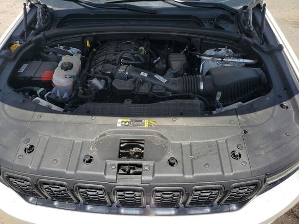 2023 JEEP GRAND CHEROKEE LAREDO 4X4