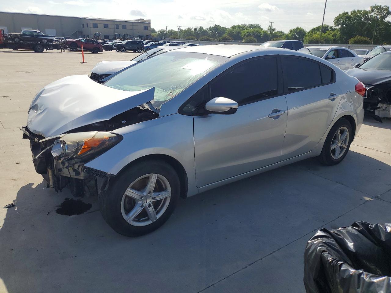 2016 KIA FORTE GL (Middle-Low Grade)