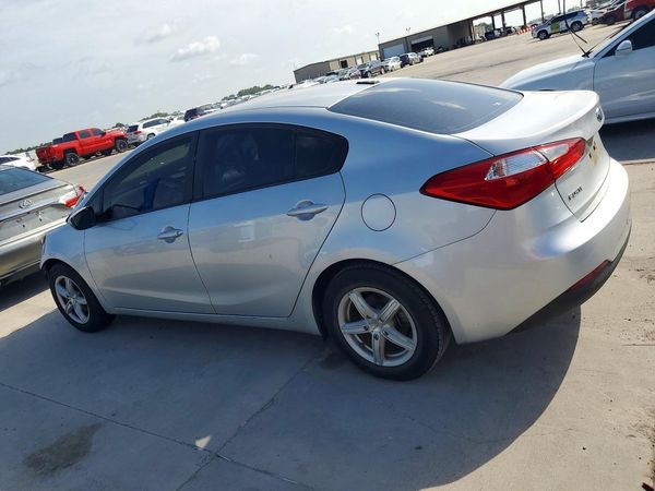 2016 KIA FORTE GL (Middle-Low Grade)