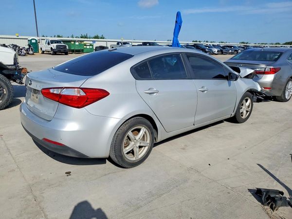 2016 KIA FORTE GL (Middle-Low Grade)