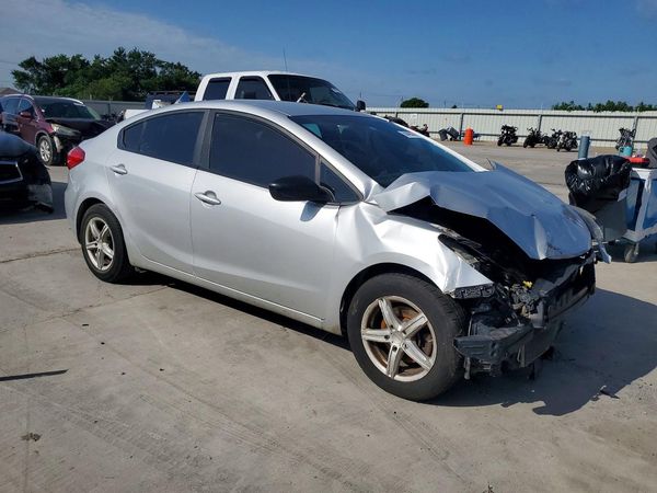 2016 KIA FORTE GL (Middle-Low Grade)
