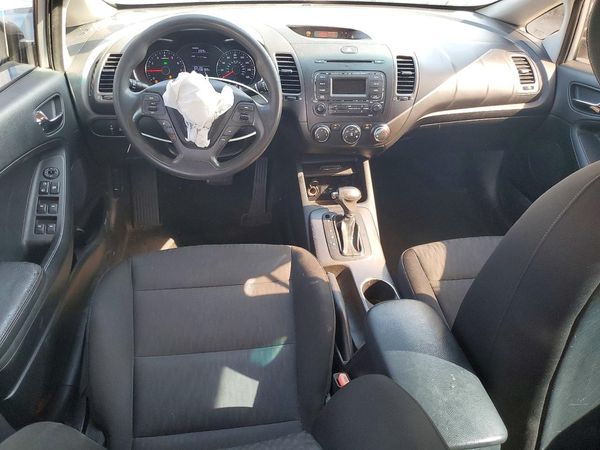 2016 KIA FORTE GL (Middle-Low Grade)