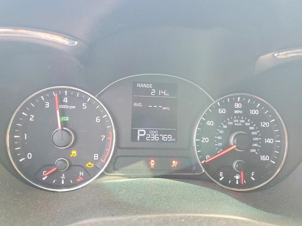 2016 KIA FORTE GL (Middle-Low Grade)