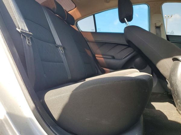 2016 KIA FORTE GL (Middle-Low Grade)