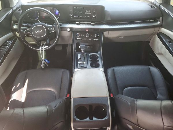 2023 KIA CARNIVAL LX, LX Seat Package