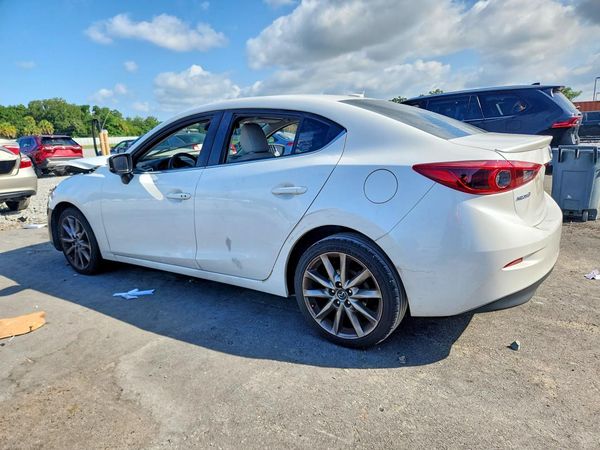 2018 MAZDA 3
