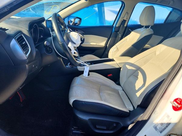 2018 MAZDA 3