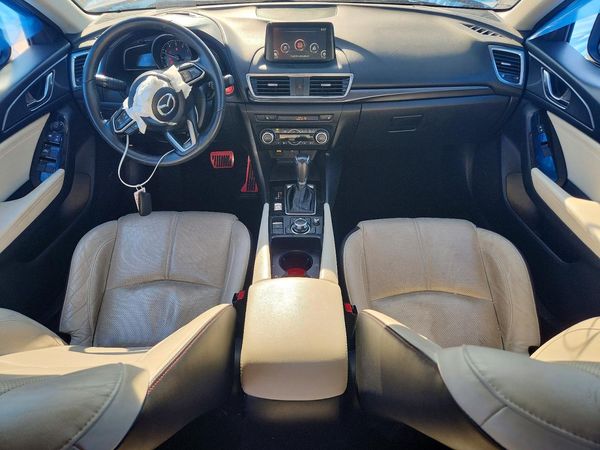2018 MAZDA 3
