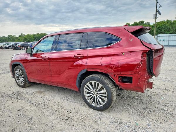 2022 TOYOTA HIGHLANDER Platinum