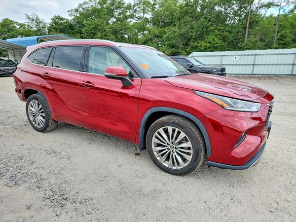 2022 TOYOTA HIGHLANDER Platinum