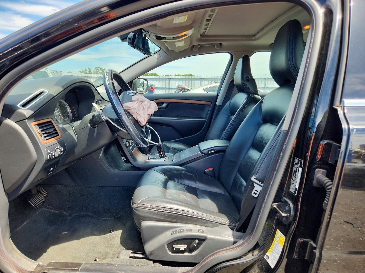 2010 VOLVO XC70