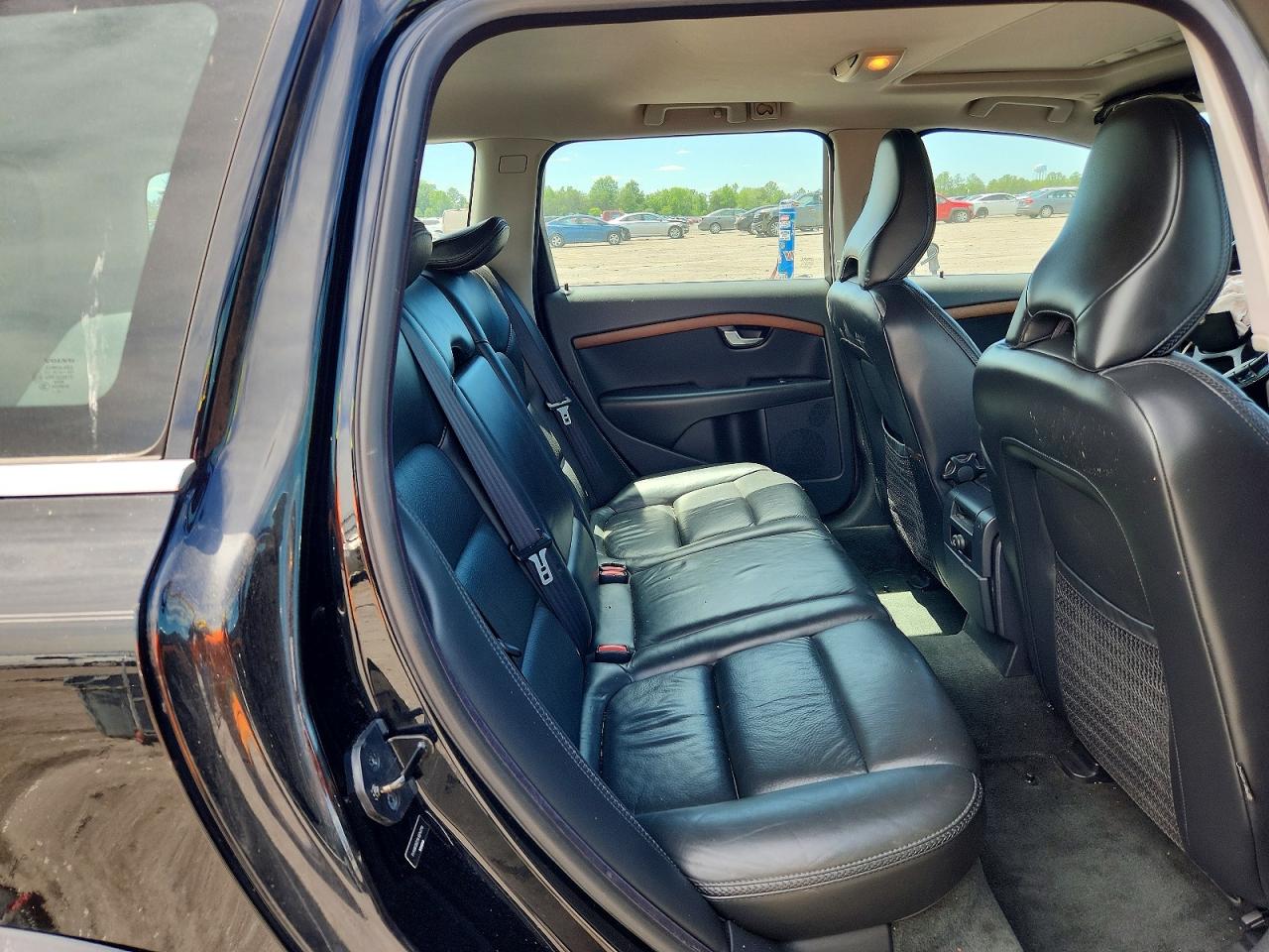 2010 VOLVO XC70