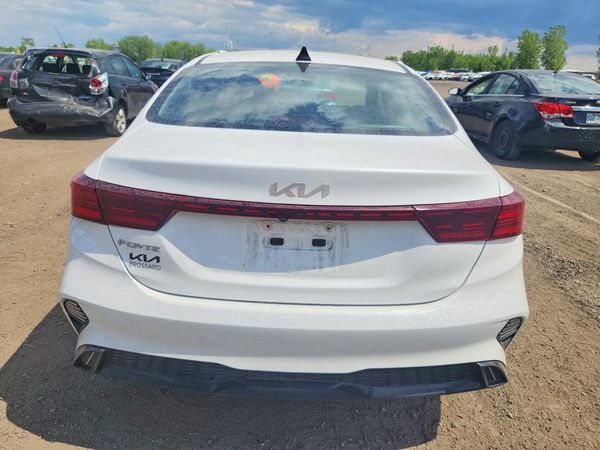 2023 KIA FORTE