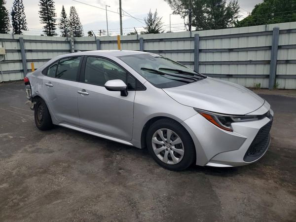 2021 TOYOTA COROLLA