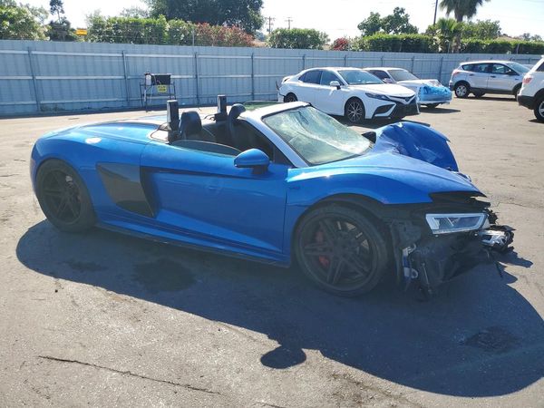2017 AUDI R8