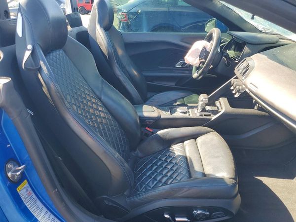 2017 AUDI R8