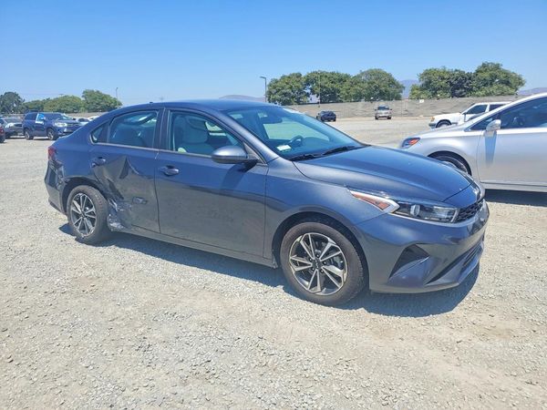 2022 KIA FORTE FE, LXS