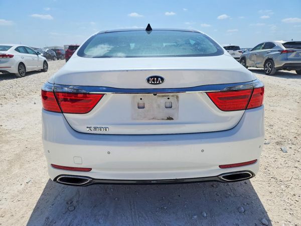 2016 KIA K900