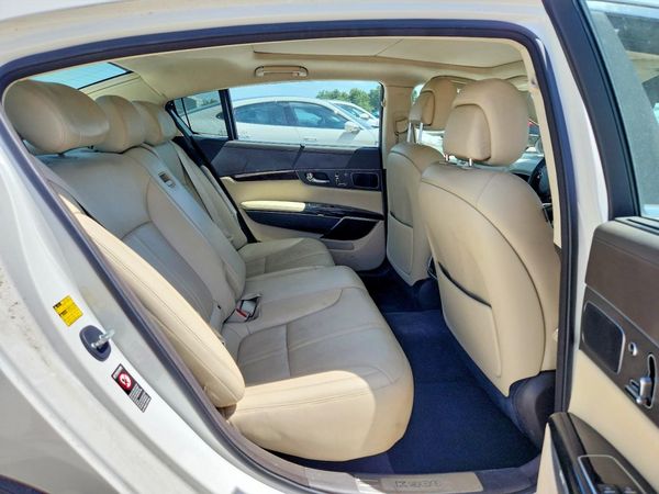 2016 KIA K900
