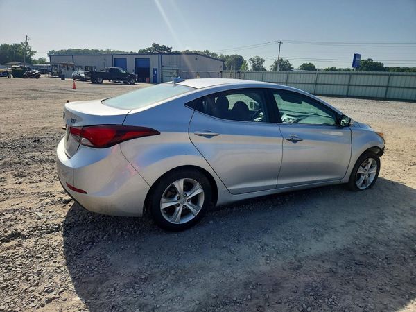 2016 HYUNDAI ELANTRA