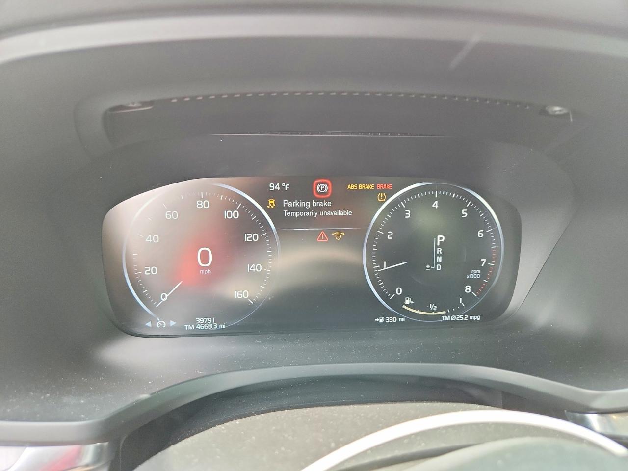 2020 VOLVO S60 Momentum