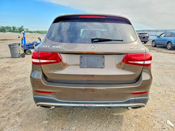 2016 MERCEDES-BENZ GLC GLC300 Base-4M