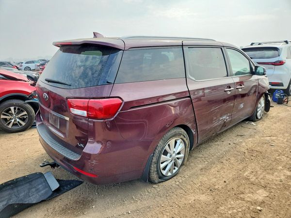 2016 KIA SEDONA LX - Middle-low