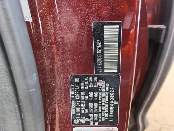 2016 KIA SEDONA LX - Middle-low