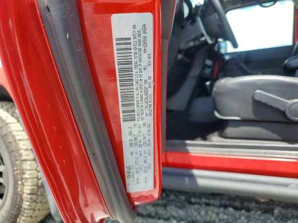 2017 JEEP WRANGLER SAHARA 4X4