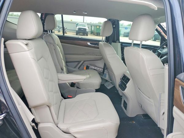 2024 VOLKSWAGEN ATLAS SE w/ Technology