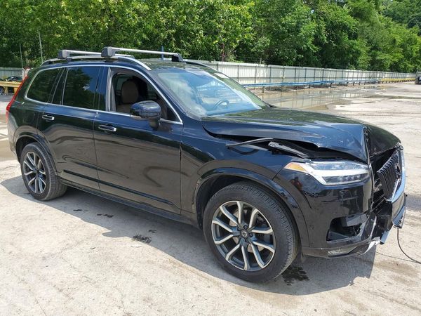 2019 VOLVO XC90