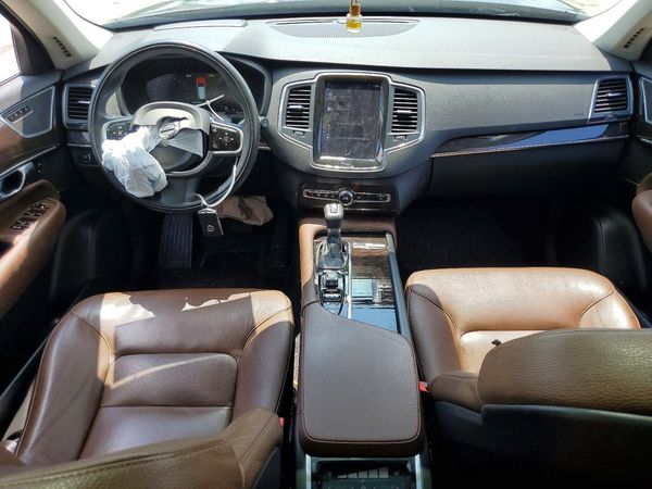 2019 VOLVO XC90
