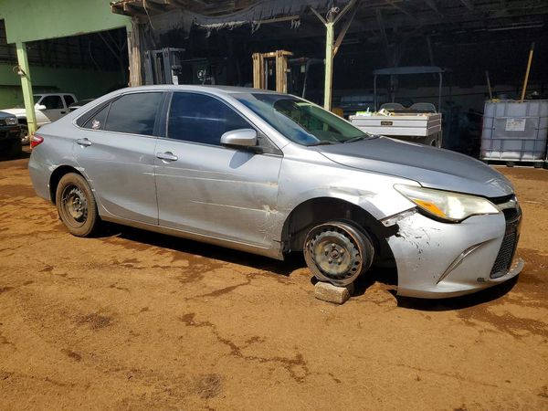 2016 TOYOTA CAMRY — Passenger 3/4