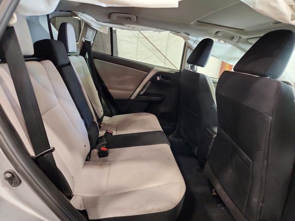 2017 TOYOTA RAV4 XLE
