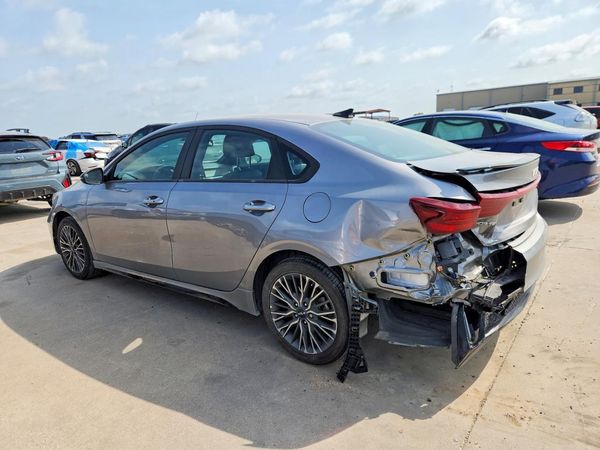 2024 KIA FORTE GT Line