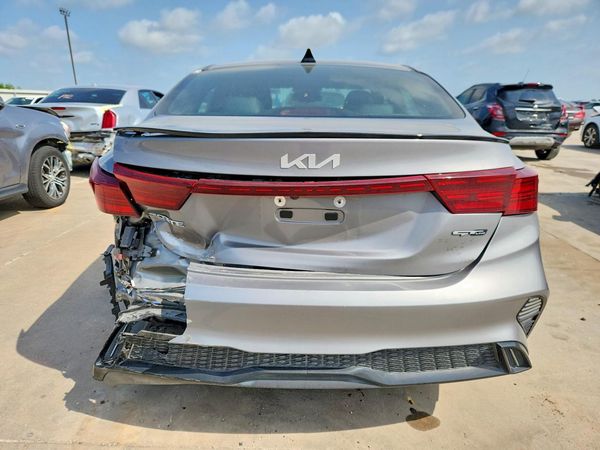 2024 KIA FORTE GT Line