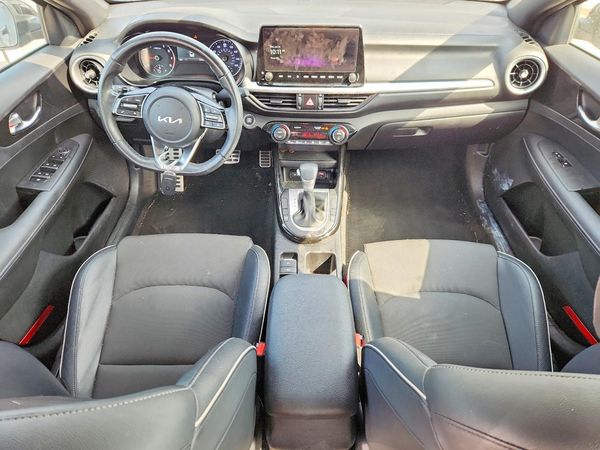 2024 KIA FORTE GT Line