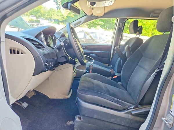 2019 DODGE GRAND CARAVAN SE