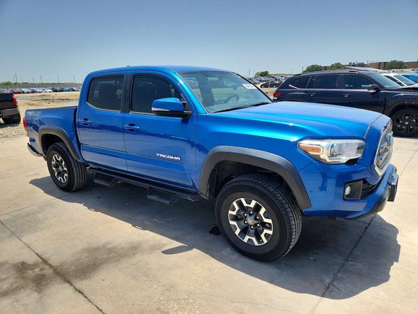 2017 TOYOTA TACOMA