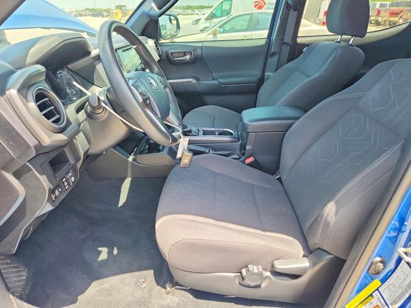 2017 TOYOTA TACOMA