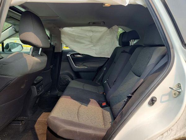 2021 TOYOTA RAV4 XLE HV