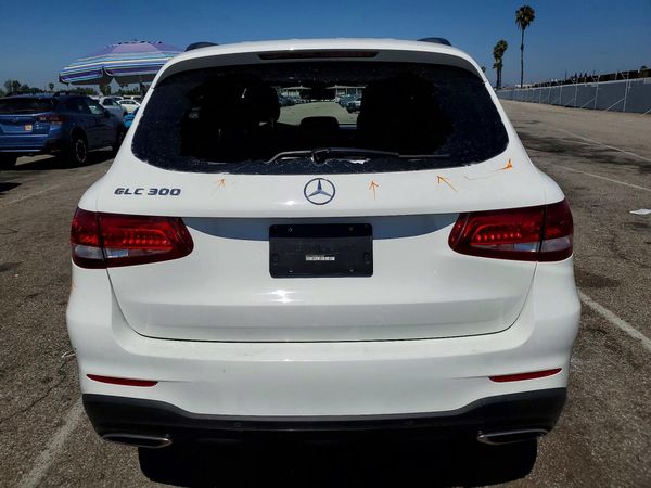 2018 MERCEDES-BENZ GLC GLC300