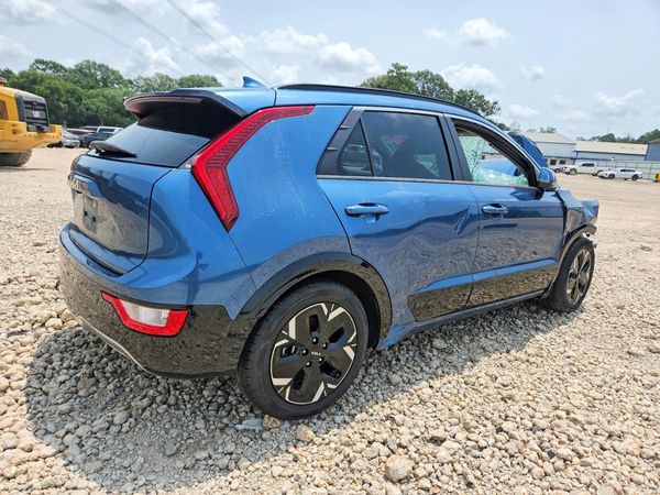 2024 KIA NIRO Wind