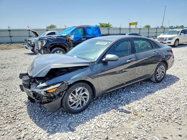 2024 HYUNDAI ELANTRA