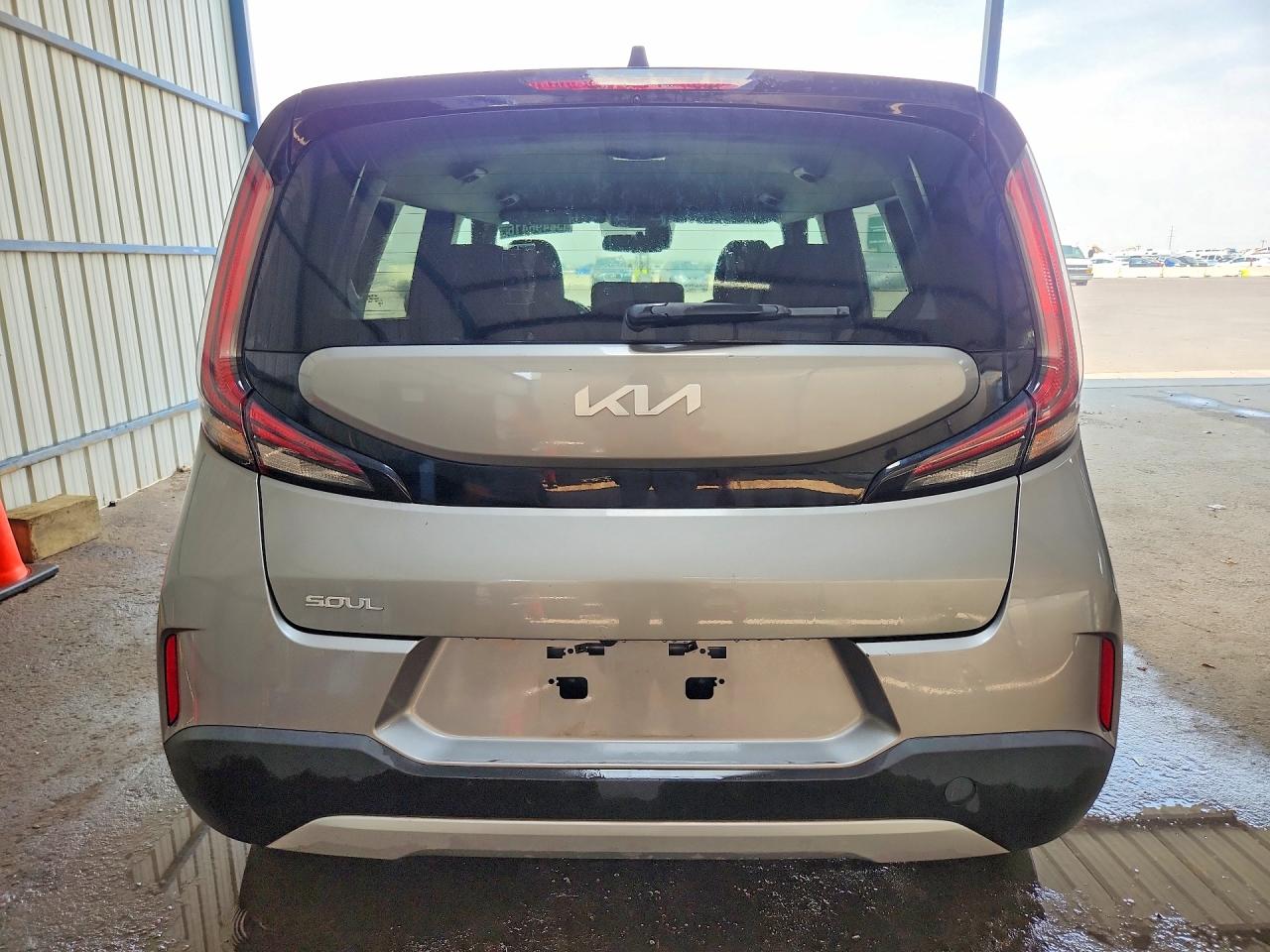 2023 KIA SOUL LX, S