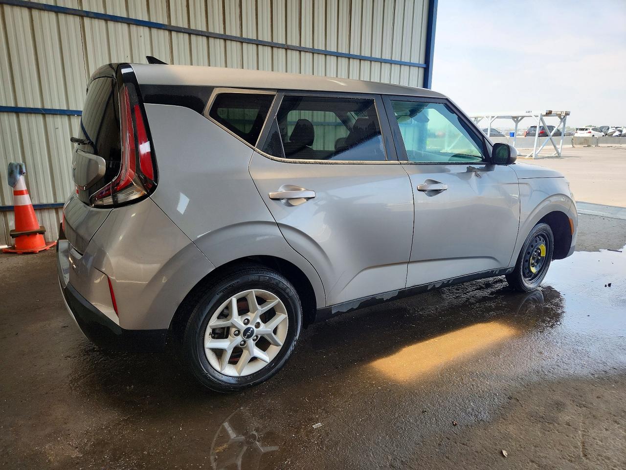 2023 KIA SOUL LX, S