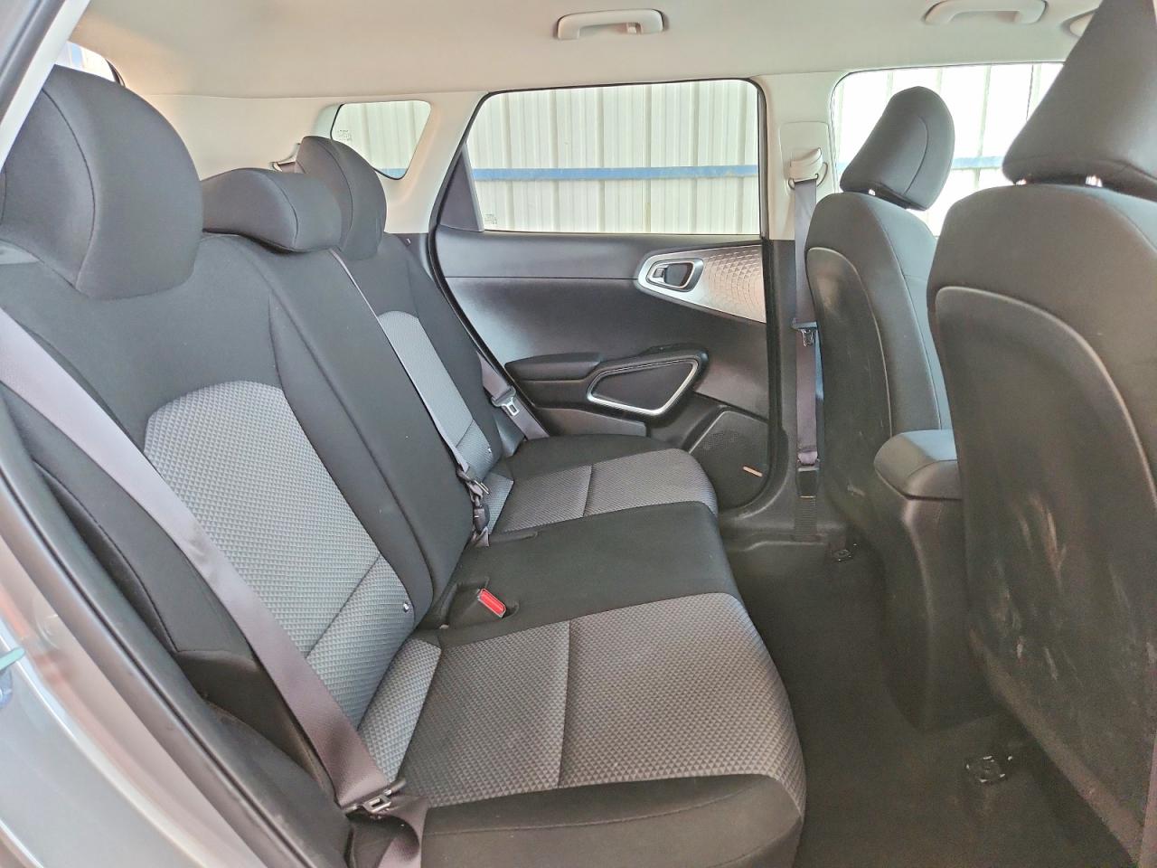 2023 KIA SOUL LX, S
