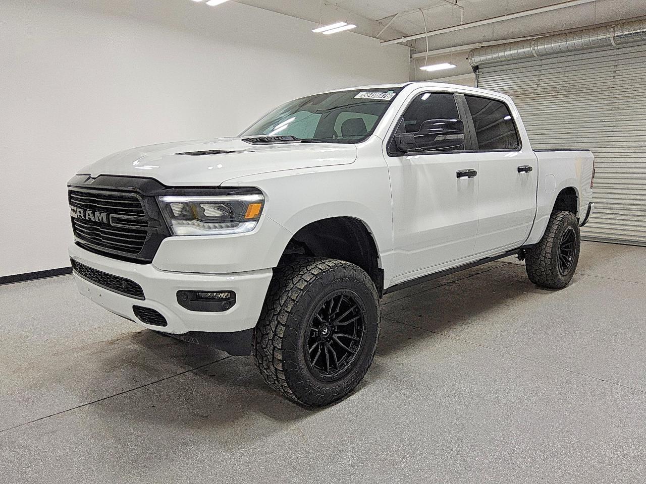 2024 RAM 1500 Laramie — Front 3/4