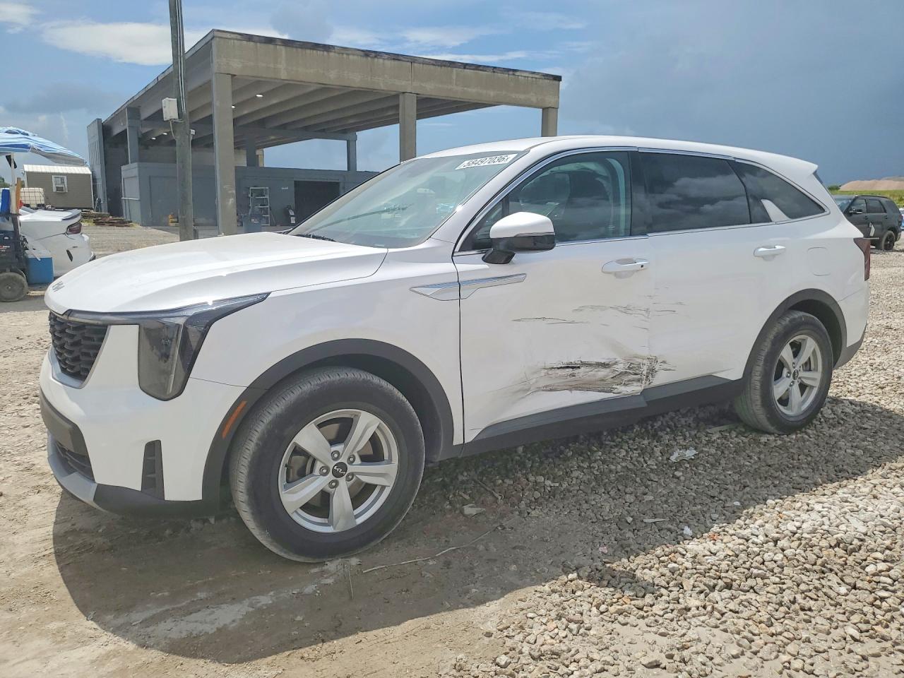 2025 KIA SORENTO LX